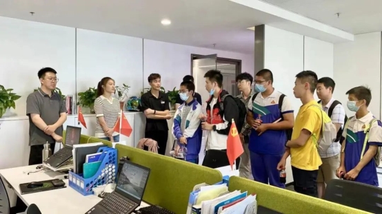 銀河麒麟獲批天津市科普教育基地，助力網(wǎng)絡(luò)強國建設(shè)