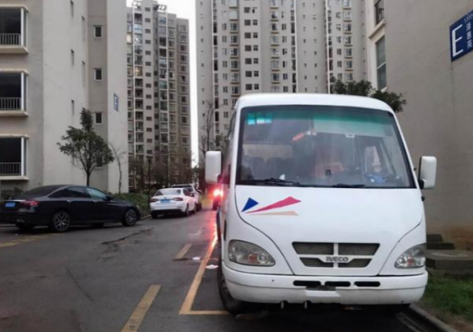 互聯(lián)網(wǎng)加油App團(tuán)油，為旅游車司機(jī)帶來幸福生活