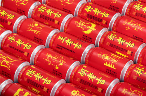 沖上熱搜的王老吉姓氏罐賣(mài)爆了！憑什么讓網(wǎng)友激情下單？