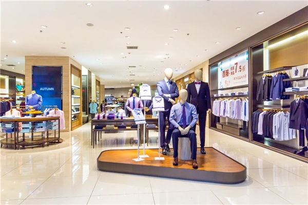 跟著三雄極光學(xué)照明，不愁店內(nèi)沒顧客！