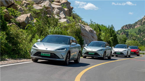 阿爾法S全新HI版登陸?？谲囌?極狐汽車打造未來出行