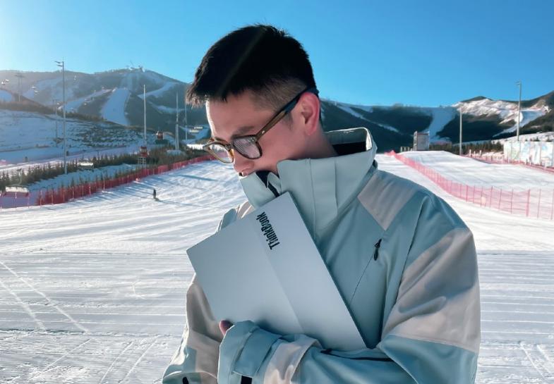 ThinkBook 13x冰雪藍全新亮相，與眾多冰雪達人踏板逐夢、破冰前行