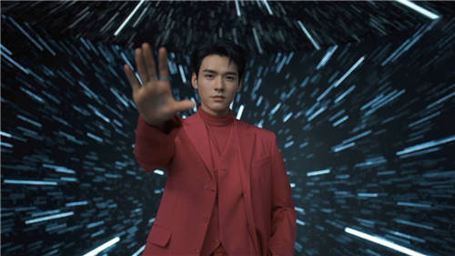 時(shí)尚先生25周年先生之夜獨(dú)家手機(jī)品類合作伙伴 榮耀60系列強(qiáng)勢出圈