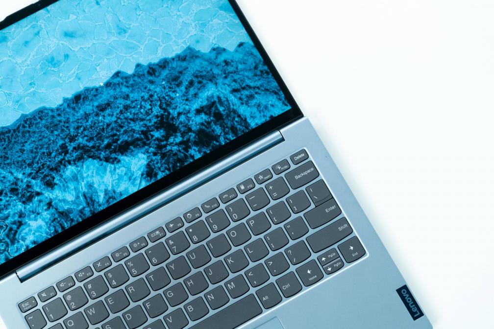 ThinkBook 13x冰雪藍(lán)正式開售，破冰青年口彰顯銳意鋒芒