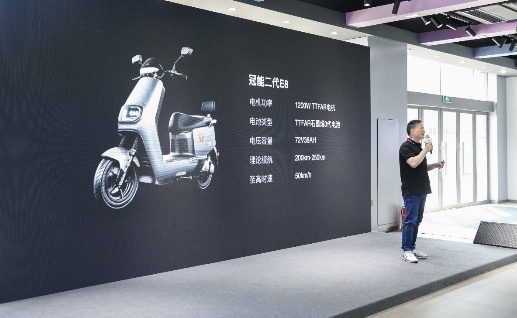 挑戰(zhàn)不可能，雅迪石墨烯電池讓電動車在冬天也能疾馳如飛