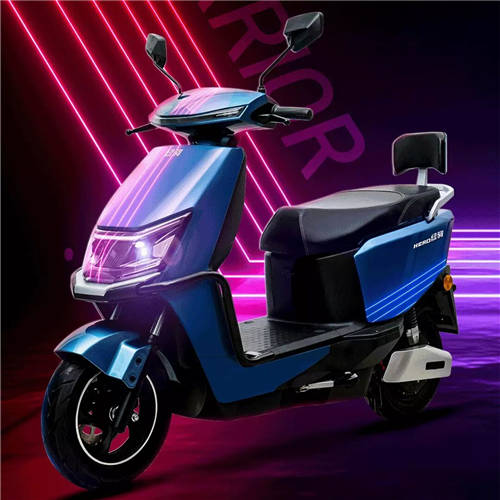 新發(fā)布兩款雅迪電動(dòng)車，一次充電續(xù)航超過(guò)120公里，可跨城行駛