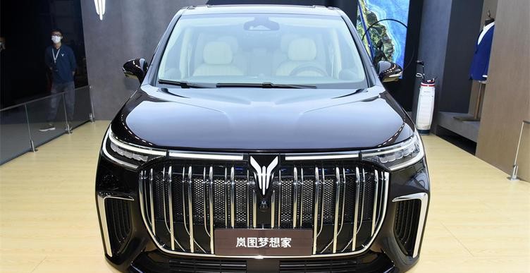 嵐圖夢想家：增程版來了，對比別克GL8優(yōu)勢在科技/空間？