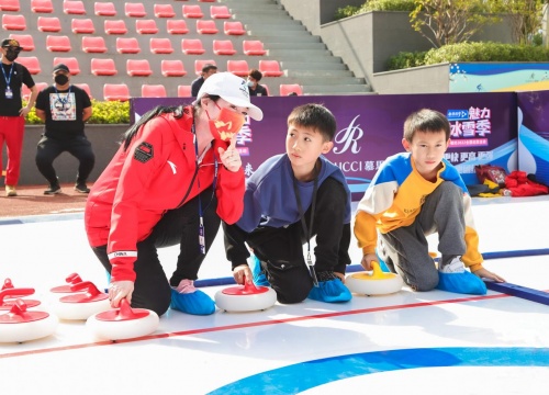 冰雪訓(xùn)練營(yíng)點(diǎn)燃慕思工業(yè)園 慕思以守護(hù)國(guó)民健康為信念奔赴IPO
