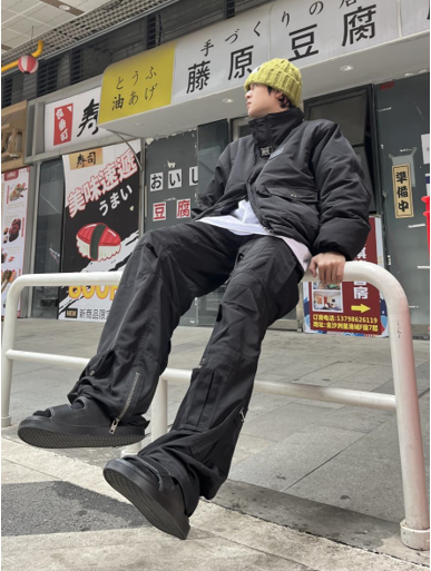 誰說穿拖鞋出門就是邋遢？你一定沒試過優(yōu)調(diào)兩條帶涼拖！