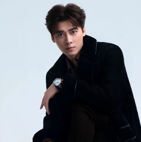 沛納海手表什么檔次？沛納海攜手李易峰，演繹經(jīng)典意式美學(xué)