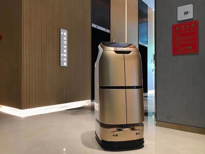 酒店紛紛引入機器人，原因何在？