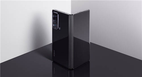 火爆程度遠超oppo find n！榮耀折疊屏一機難求