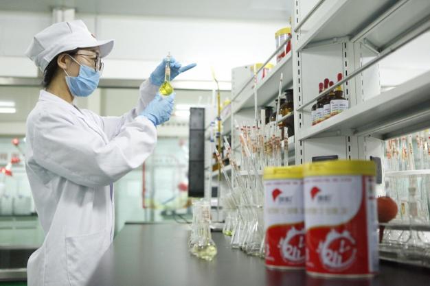 何為真正的“鮮活”奶粉 旗幟奶粉用專利技術(shù)給出權(quán)威答案！