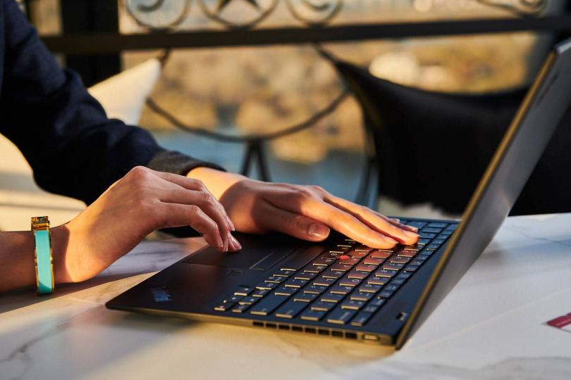 黃健翔空降聯(lián)想超級(jí)直播間，ThinkPad X1 Nano迎來冰點(diǎn)價(jià)格