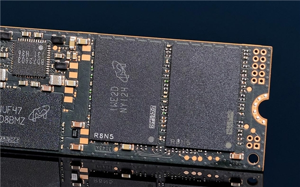 英睿達P5 Plus 1T評測：原廠176層3D閃存點燃性能之火