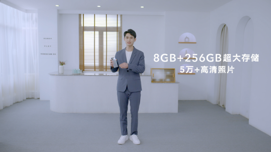 大內(nèi)存+快充+高刷護眼大屏，榮耀Play6T系列8+256售價1399元0407491.png
