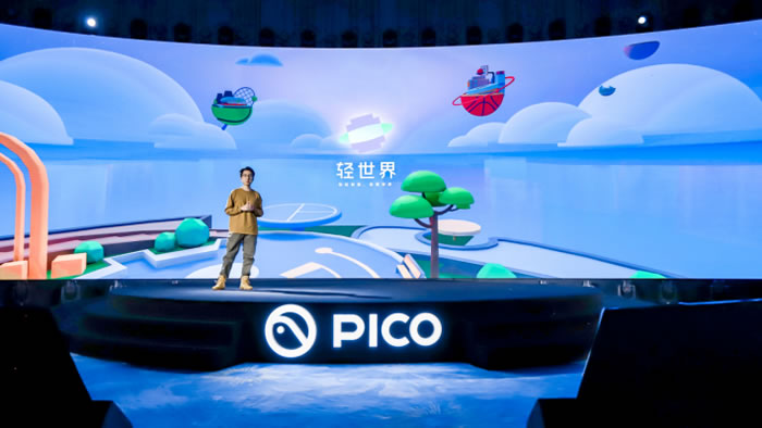 PICO輕世界負責人馬杰思在發(fā)布會上介紹VR創(chuàng)造應(yīng)用《輕世界》.jpg