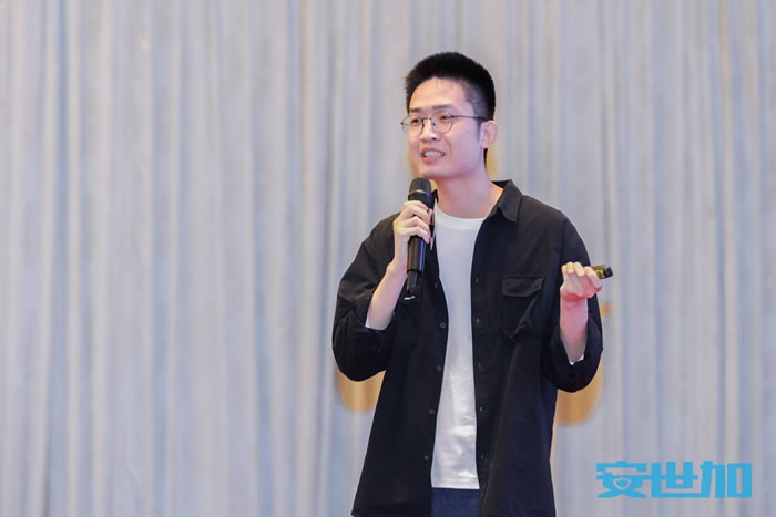 騰訊PCG應(yīng)用安全團(tuán)隊(duì)的高級安全工程師 周雨陽.jpg