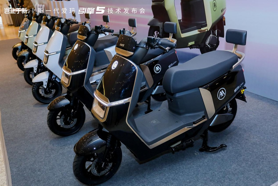 百公里真實(shí)續(xù)航誠意之作  愛瑪指揮官2023震撼發(fā)布.jpg