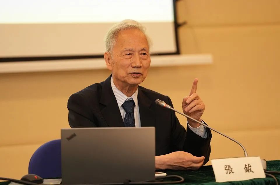 中國(guó)科學(xué)院院士、清華大學(xué)張鈸教授.jpg