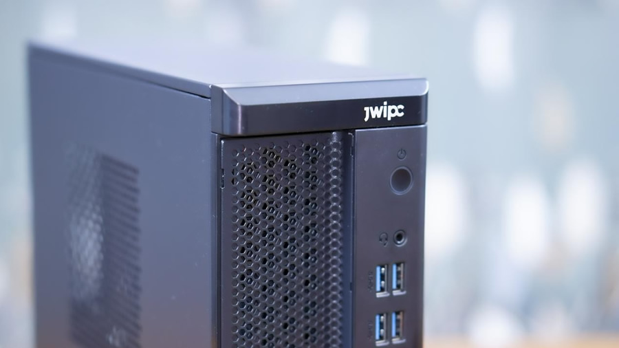 智微智能Green PC GCA01的機(jī)箱采用了金屬塑料分離的設(shè)計(jì).jpg