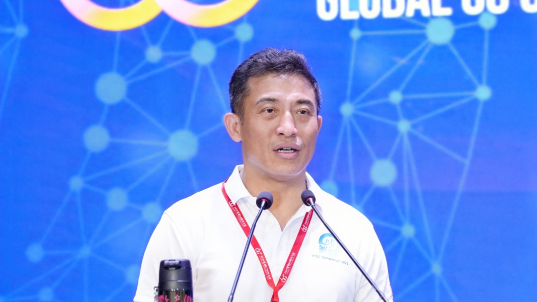 香港科技大學集成電路設計中心主任、香港科技大學-高通聯(lián)合創(chuàng)新及研究實驗室主任、光學無線實驗室主任 俞捷