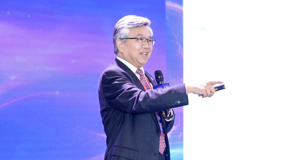 中國新一代人工智能發(fā)展戰(zhàn)略研究院執(zhí)行院長、信創(chuàng)海河實驗室主任 龔克