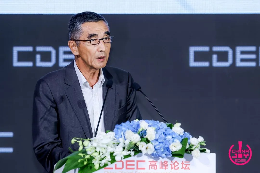 張毅君.jpg