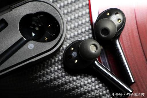 這個(gè)圣誕太給力！ TWS真無(wú)線藍(lán)牙耳機(jī)HUAWEI FreeBuds 2 Pro值得關(guān)注