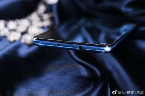 華為nova4圖賞：時(shí)尚漸變的蘇音藍(lán)，靈動夢幻