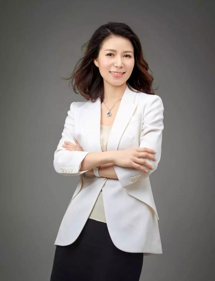 池小燕連獲年度人物大獎(jiǎng)背后， 鳳凰網(wǎng)“品牌主場”已成行業(yè)創(chuàng)新典范
