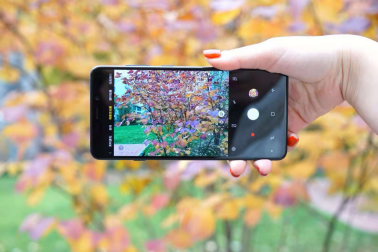 拋棄望遠(yuǎn)鏡，Galaxy A9s讓你體驗(yàn)賽場激情
