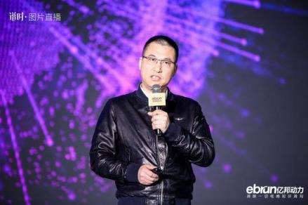 百勝“成人禮”：誰說我只是賣軟件的？