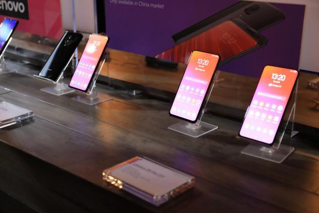 CES 2019最擁擠的展位：體驗聯(lián)想手機需提前排隊