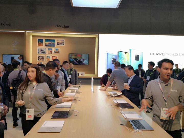 “技術(shù)流”征戰(zhàn)CES 2019，華為MateBook 13筆記本全面更出色！
