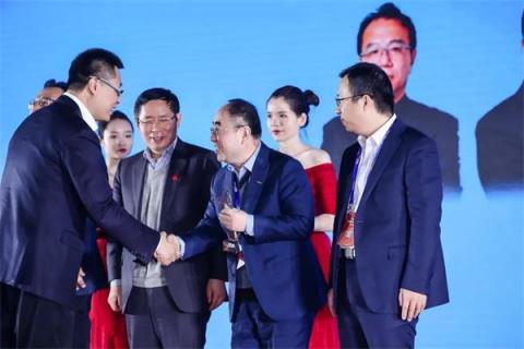 深耕建筑軟件領(lǐng)域20年，廣聯(lián)達(dá)榮膺中國軟件行業(yè)四項(xiàng)大獎