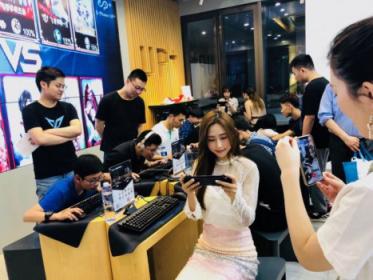 新零售業(yè)態(tài)嶄露頭角 迪信通向智能生活服務商轉型