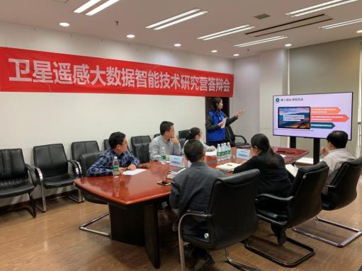 載行囊而來(lái)，滿載而歸