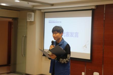 載行囊而來(lái)，滿載而歸