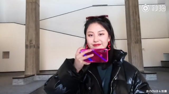 春節(jié)禮物怎么挑？華為nova4蜜語紅是首選