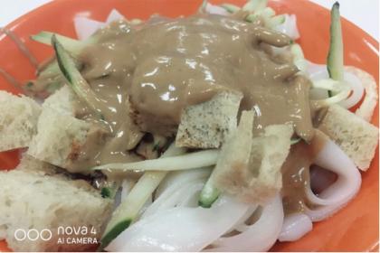 “硬核”的高校食堂，竟然也做著低卡的學(xué)生餐？