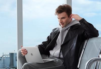 “約”起來 華為MateBook 13筆記本櫻粉金給最適合的她！
