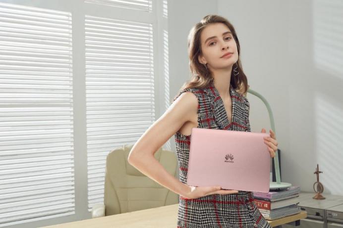 喜歡她何不送櫻粉金華為MateBook 13筆記本給她！