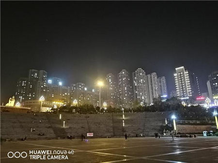 打造高顏值自拍神器，華為nove 4e或成年輕人手機(jī)時尚新標(biāo)桿