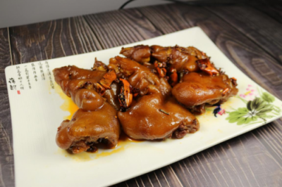 100年只做鹵味，源于李鴻章御廚的五香居何以立足市場(chǎng)？