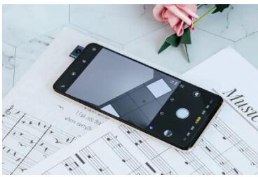 升降式攝像頭讓你的美盡情展現(xiàn)，vivo X27讓拍照好看更好玩