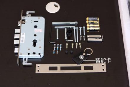 解決你的智能鎖選擇困難癥，乾坤CHIEN KUN智能鎖6806型號(hào)開箱測(cè)評(píng)