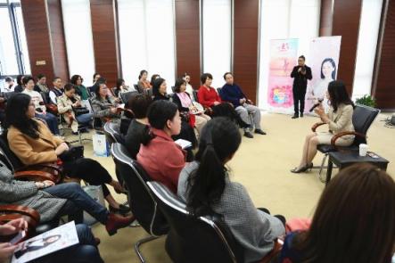 聚優(yōu)財聯(lián)合明珠電視，圓滿舉辦女性公益講座！
