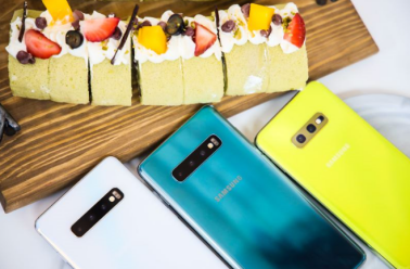 不止拍照性能強悍，三星Galaxy S10系列的屏幕更強大