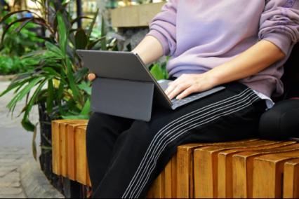 華為發(fā)布全新HUAWEI Matebook E，4G LTE全時(shí)連接，隨心隨性